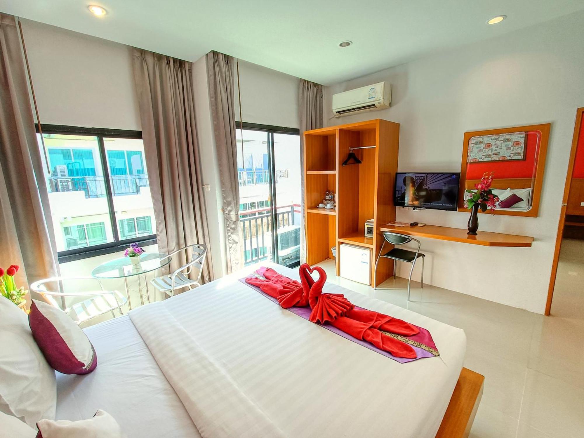 Pj Patong Resortel Oda fotoğraf